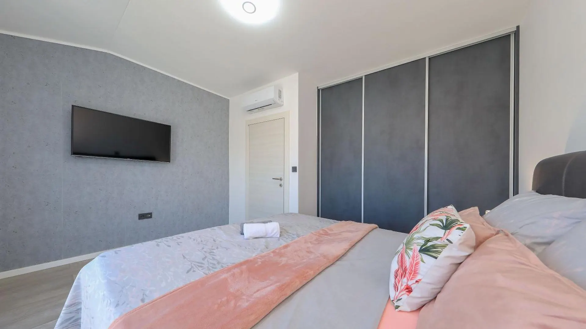 Artemis Villa Zadar 0*,